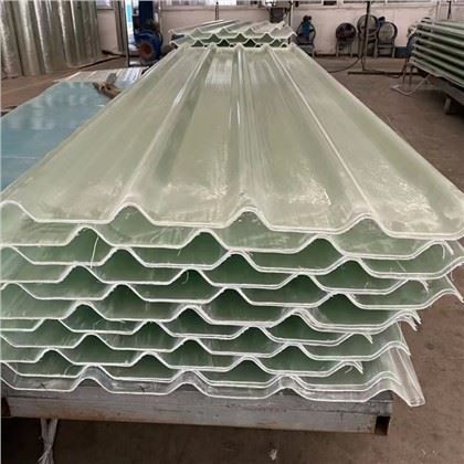 Toit en fibre de verre translucide imperméable